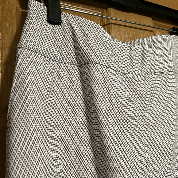 Fairway & Greene Eliza Skort - Picture 5 of 11